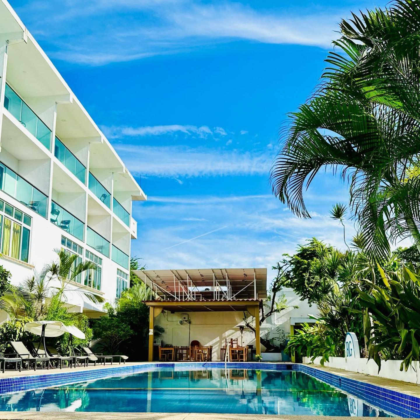 Hotel Rega Suites Guayabitos - Family & Kitchen Rincon de Guayabitos Exterior photo