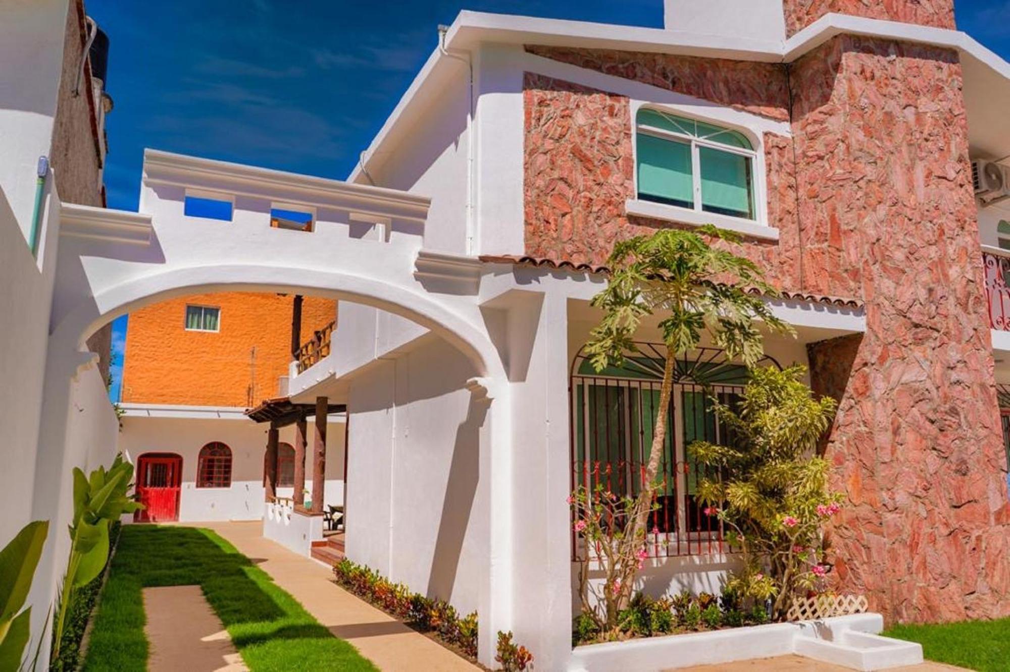Hotel Rega Suites Guayabitos - Family & Kitchen Rincon de Guayabitos Exterior photo