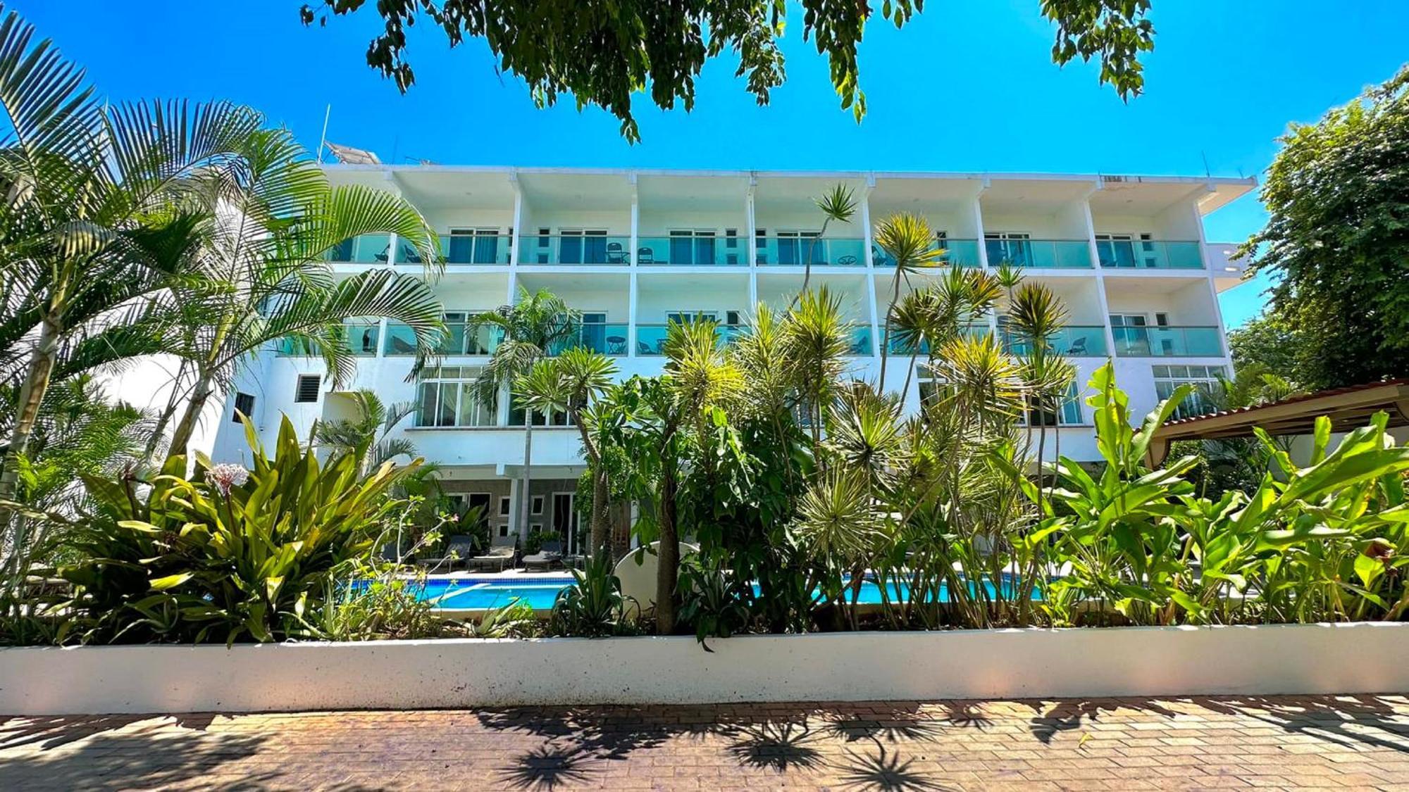 Hotel Rega Suites Guayabitos - Family & Kitchen Rincon de Guayabitos Exterior photo